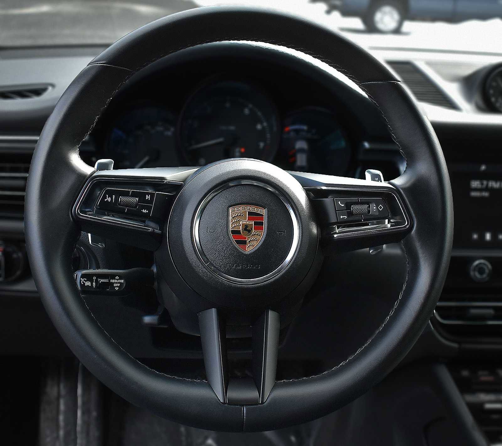 Used 2023 Porsche Macan T image 17