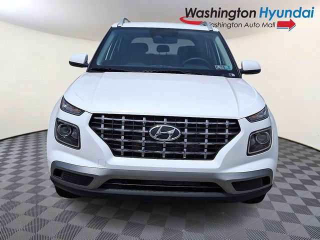 New 2026 Hyundai Venue FWD image 2