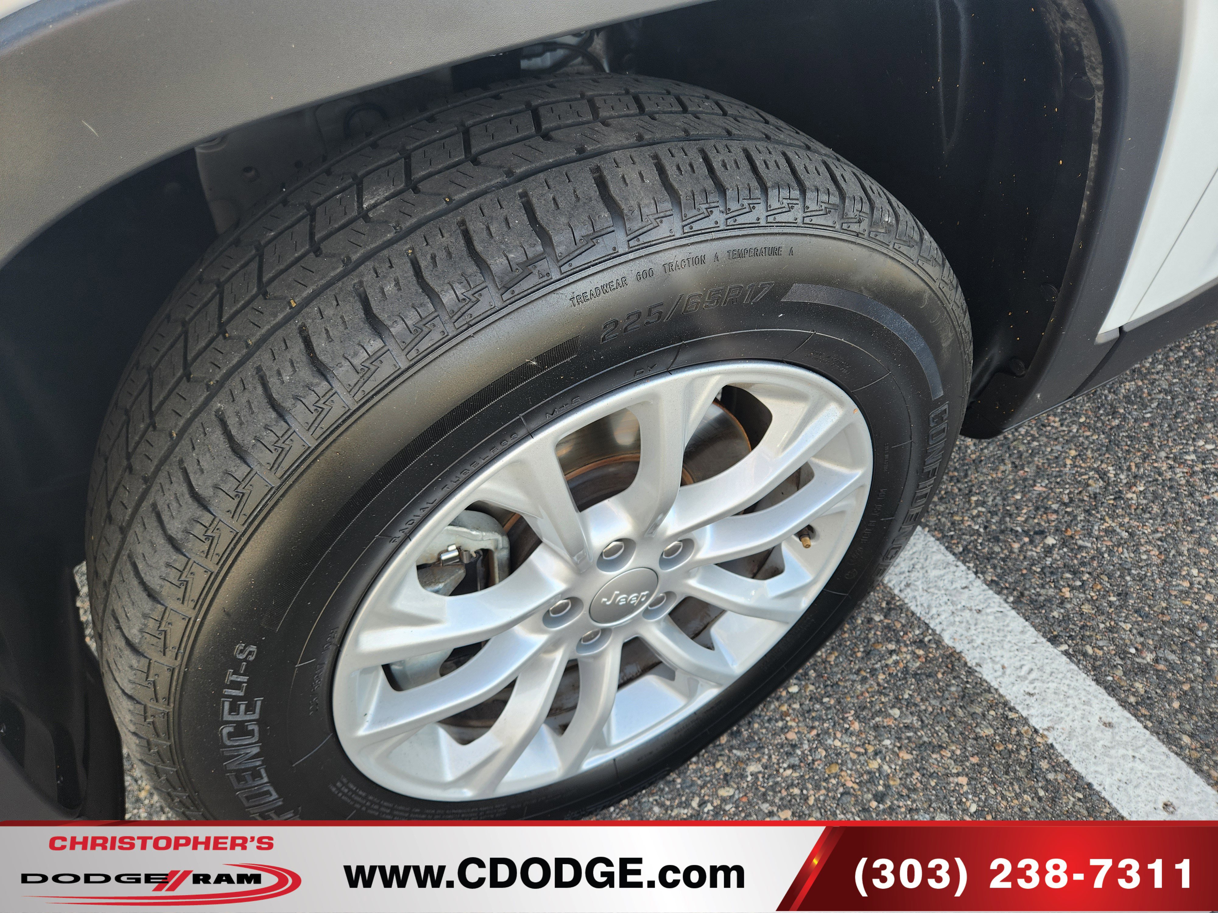 Used 2022 Jeep Cherokee Latitude Lux w/ Sun & Sound Group image 9