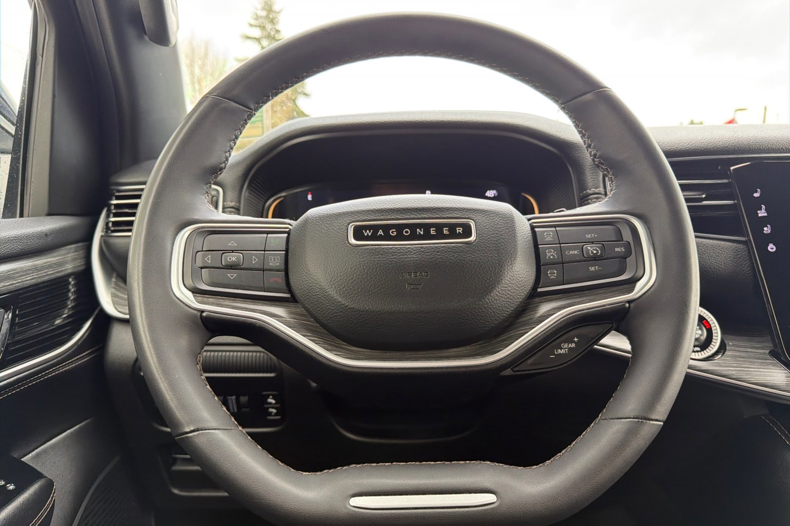 Used 2024 Jeep Wagoneer Series II w/ Flexible Seating Group image 25