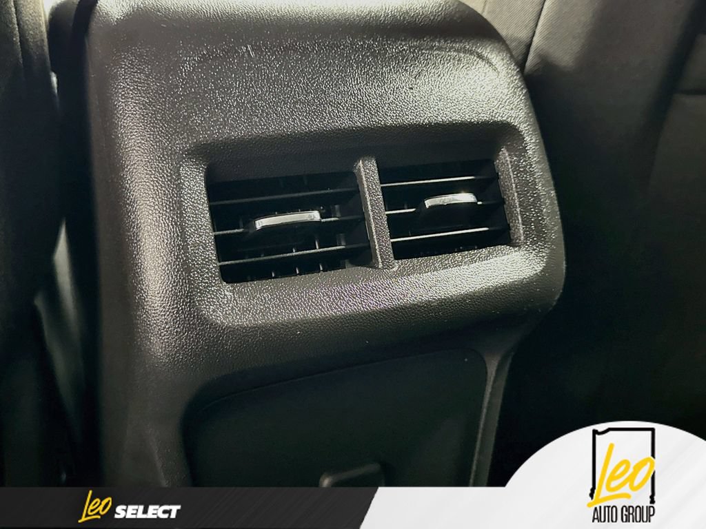 Used 2023 Chevrolet Equinox LT FWD image 26