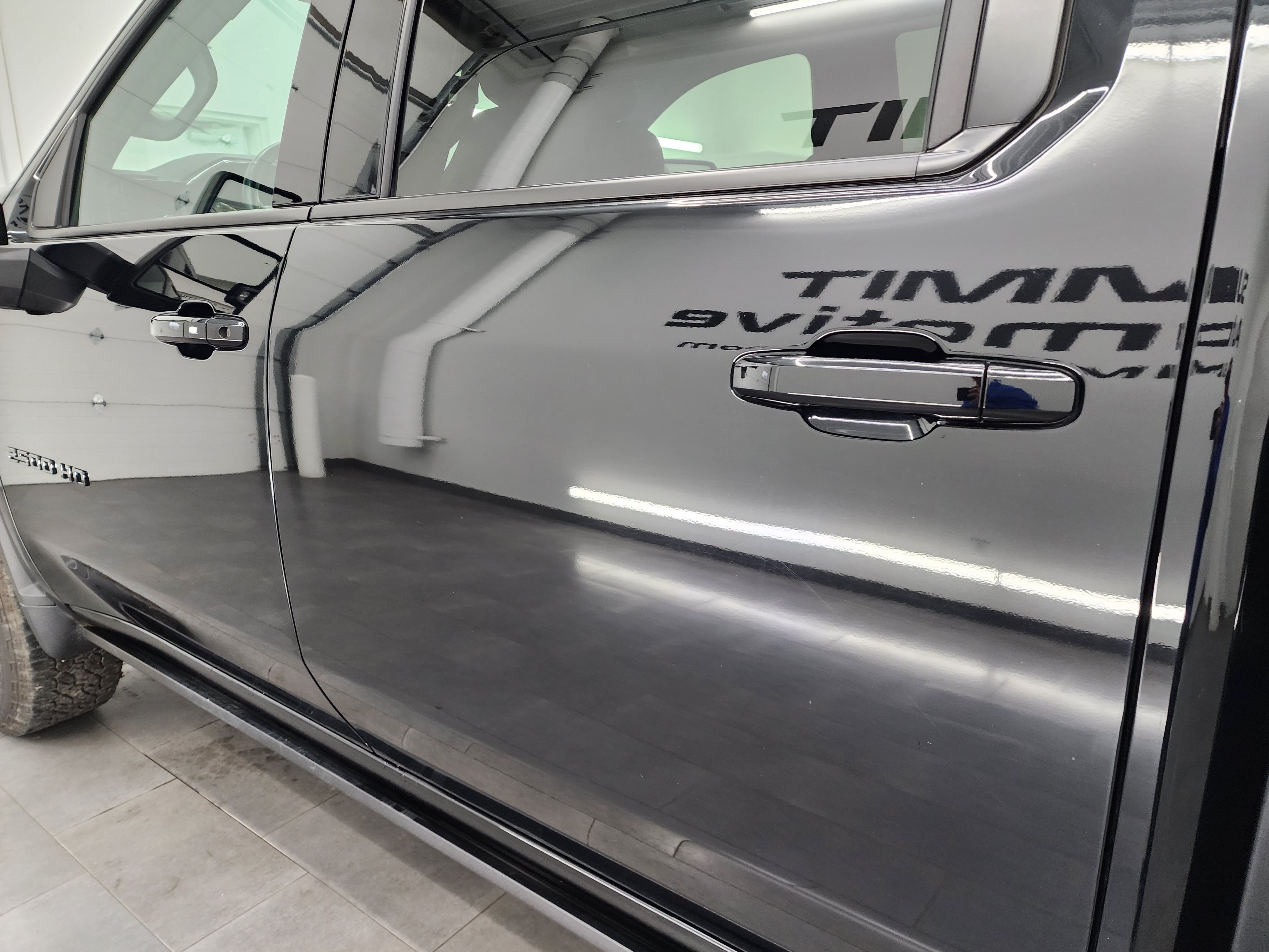 Used 2024 Chevrolet Silverado 2500 LTZ w/ LTZ Plus Package AWD/4WD image 36