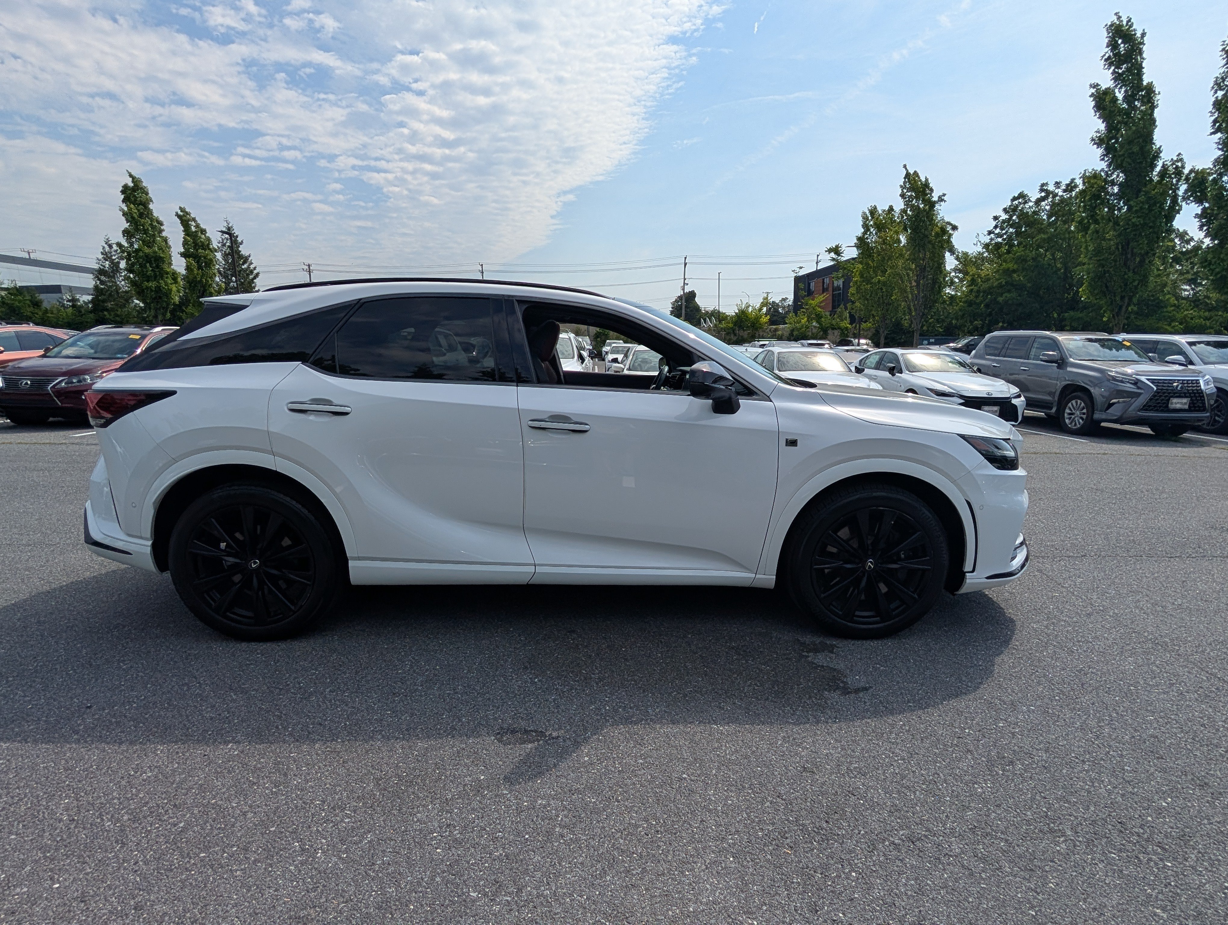 Used 2023 Lexus RX 500h F Sport w/ Cold Area Package AWD/4WD image 2