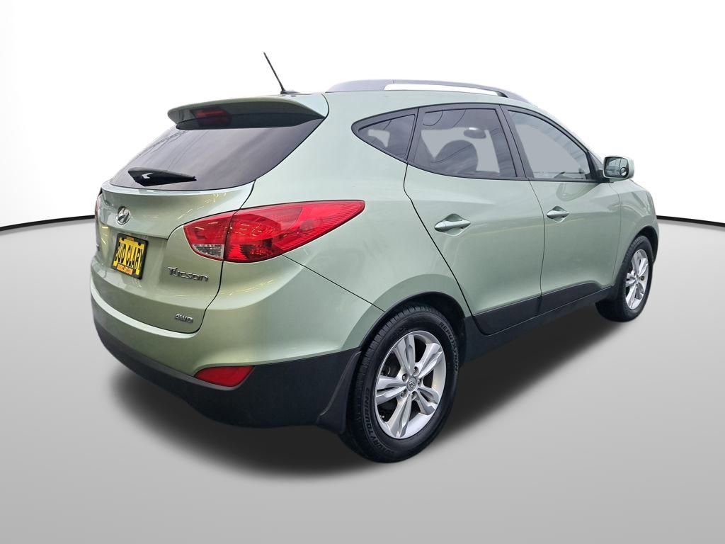 Used 2011 Hyundai Tucson GLS image 6