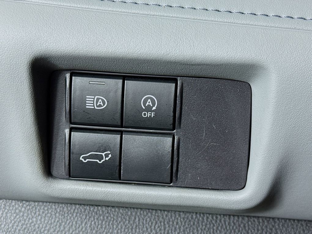 Used 2023 Toyota Highlander XLE image 14