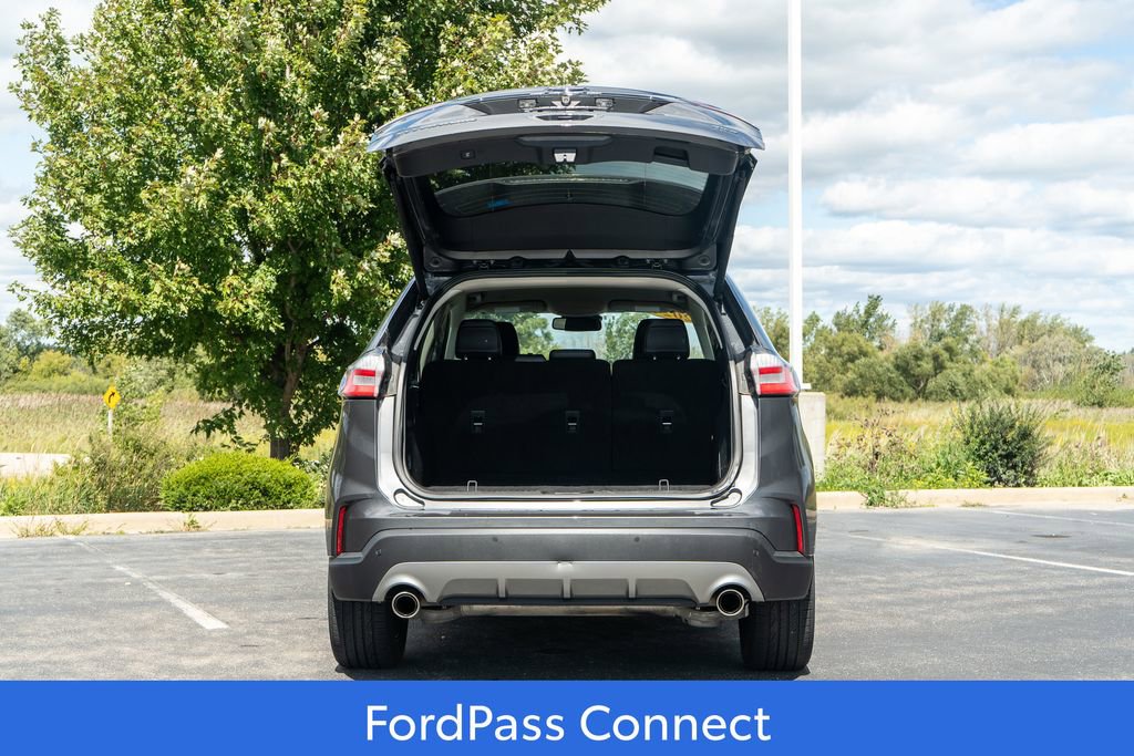 Used 2024 Ford Edge Titanium image 10
