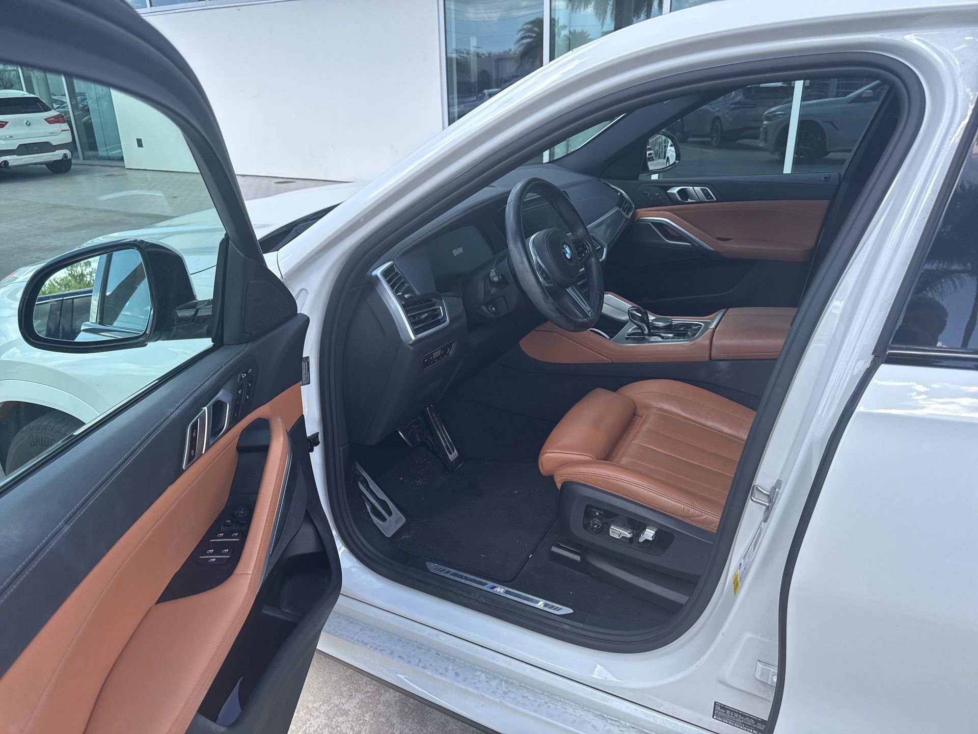 Used 2021 BMW X6 sDrive40i w/ M Sport Package image 7