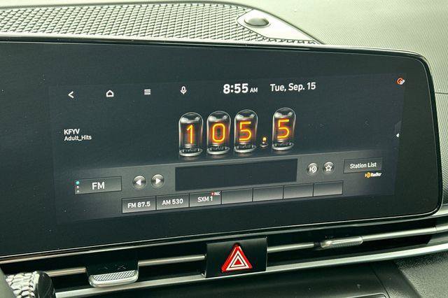 Certified 2023 Hyundai Elantra SEL w/ Convenience Package FWD image 18