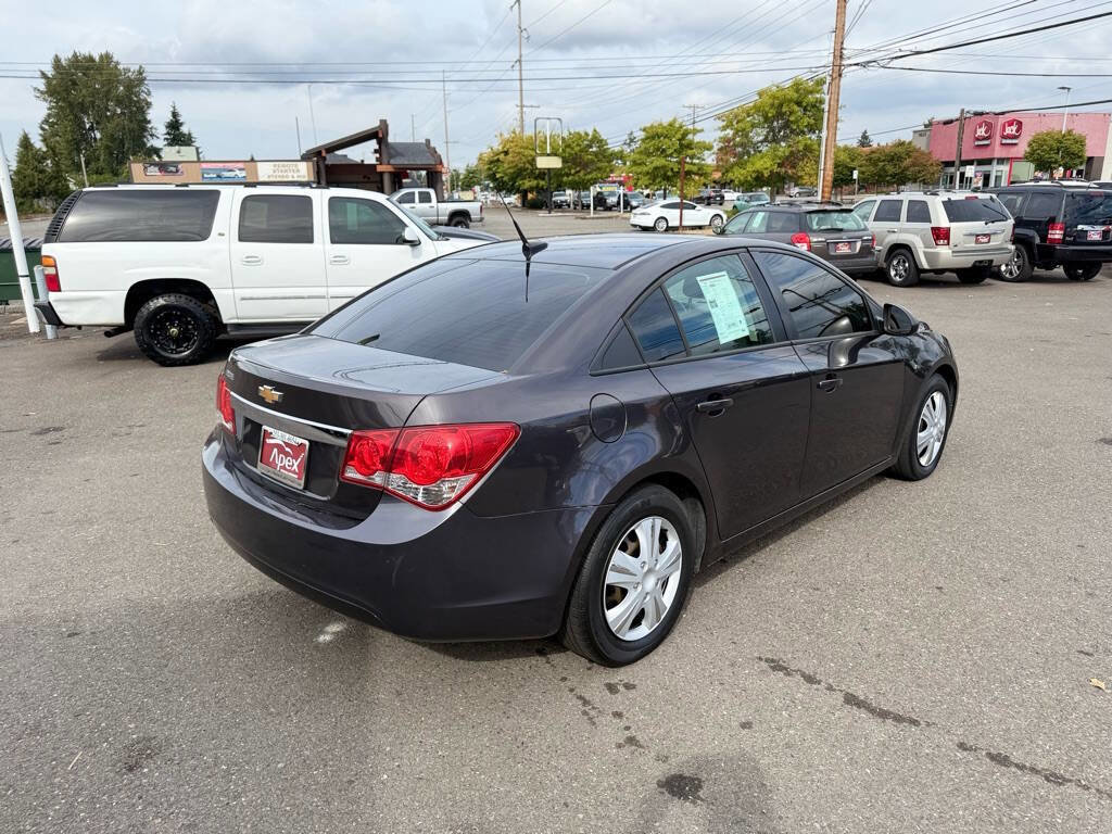Used 2014 Chevrolet Cruze LS image 7