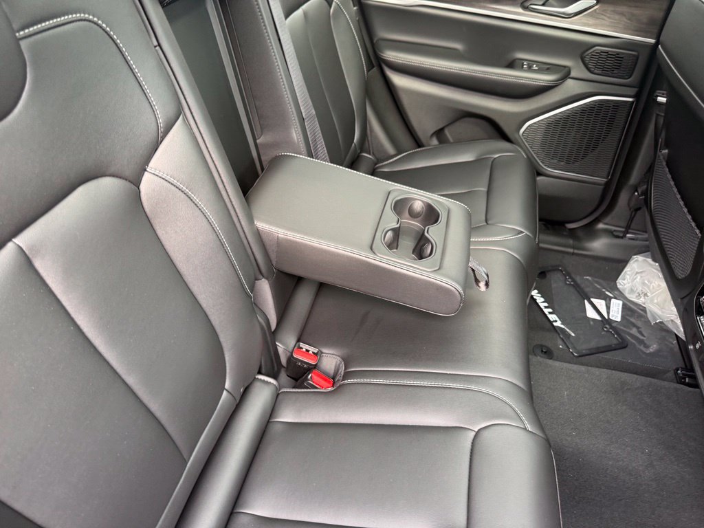 New 2026 Jeep Grand Cherokee Limited w/ Limited Altitude Package AWD/4WD image 51