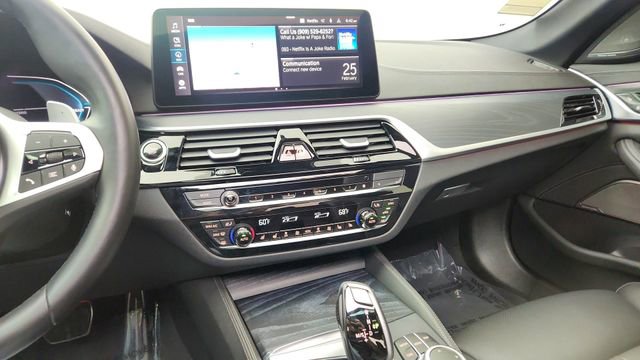 Used 2022 BMW 530e xDrive 530e iPerformance w/ Executive Package image 46