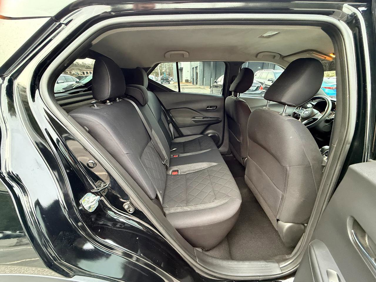 Used 2018 Nissan Kicks SV image 13