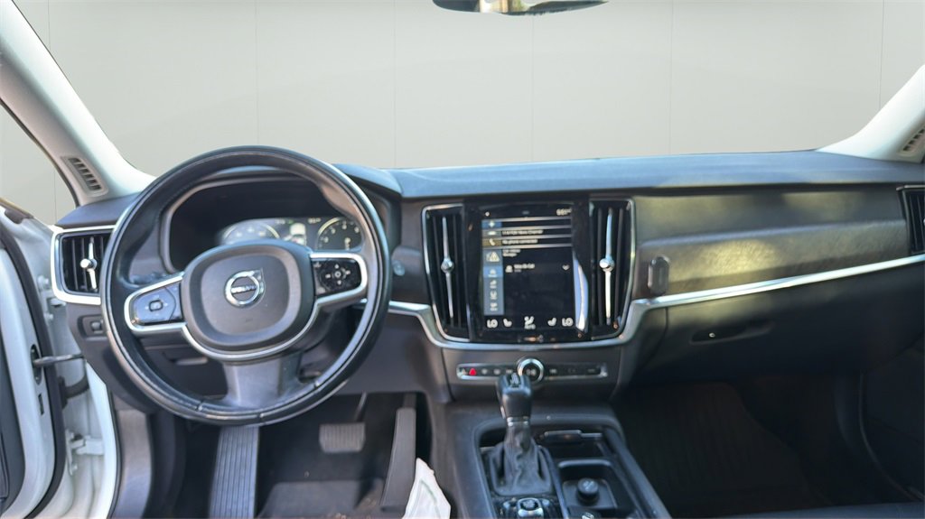 Used 2018 Volvo V90 T6 Cross Country w/ Convenience Package image 12