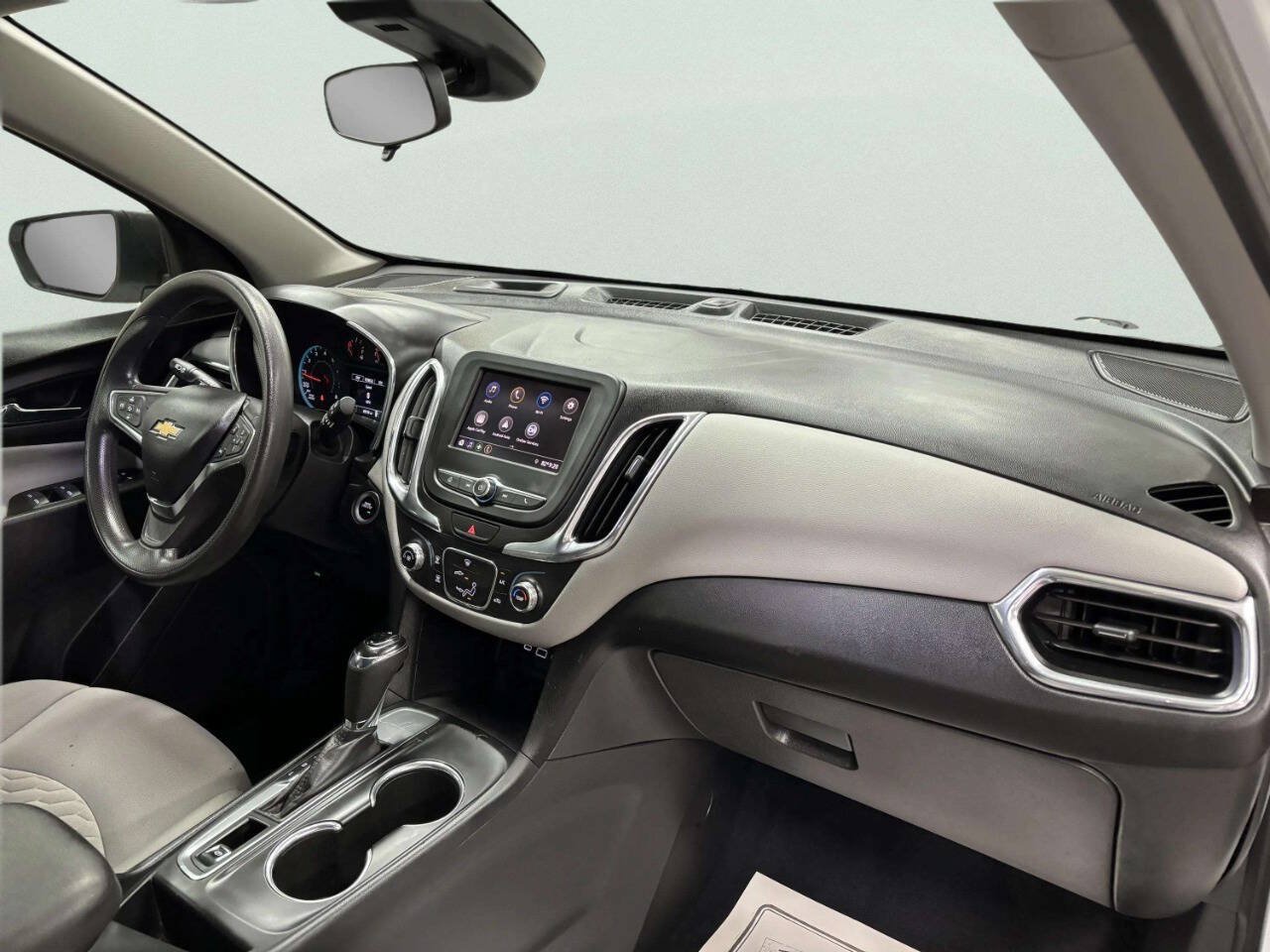 Used 2020 Chevrolet Equinox LS FWD image 22