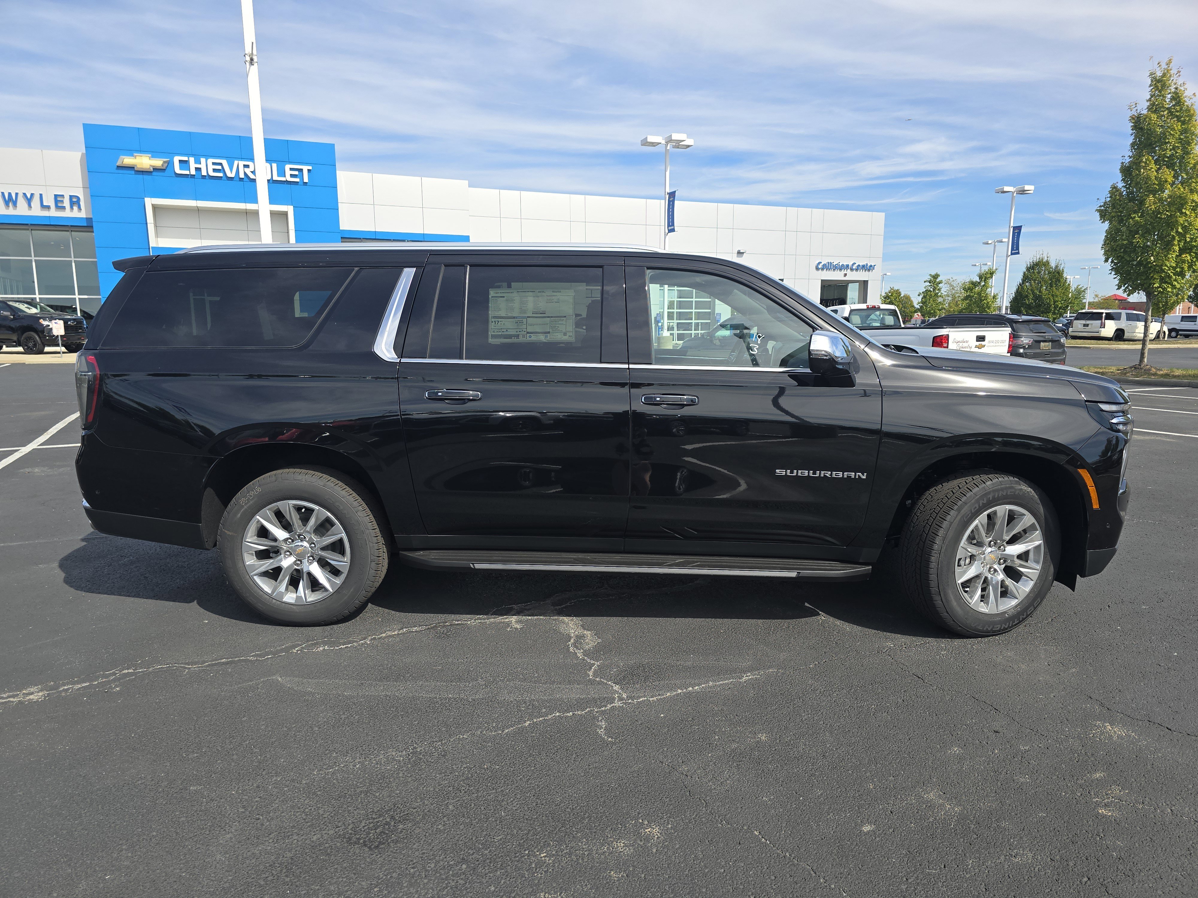 New 2026 Chevrolet Suburban Premier image 18