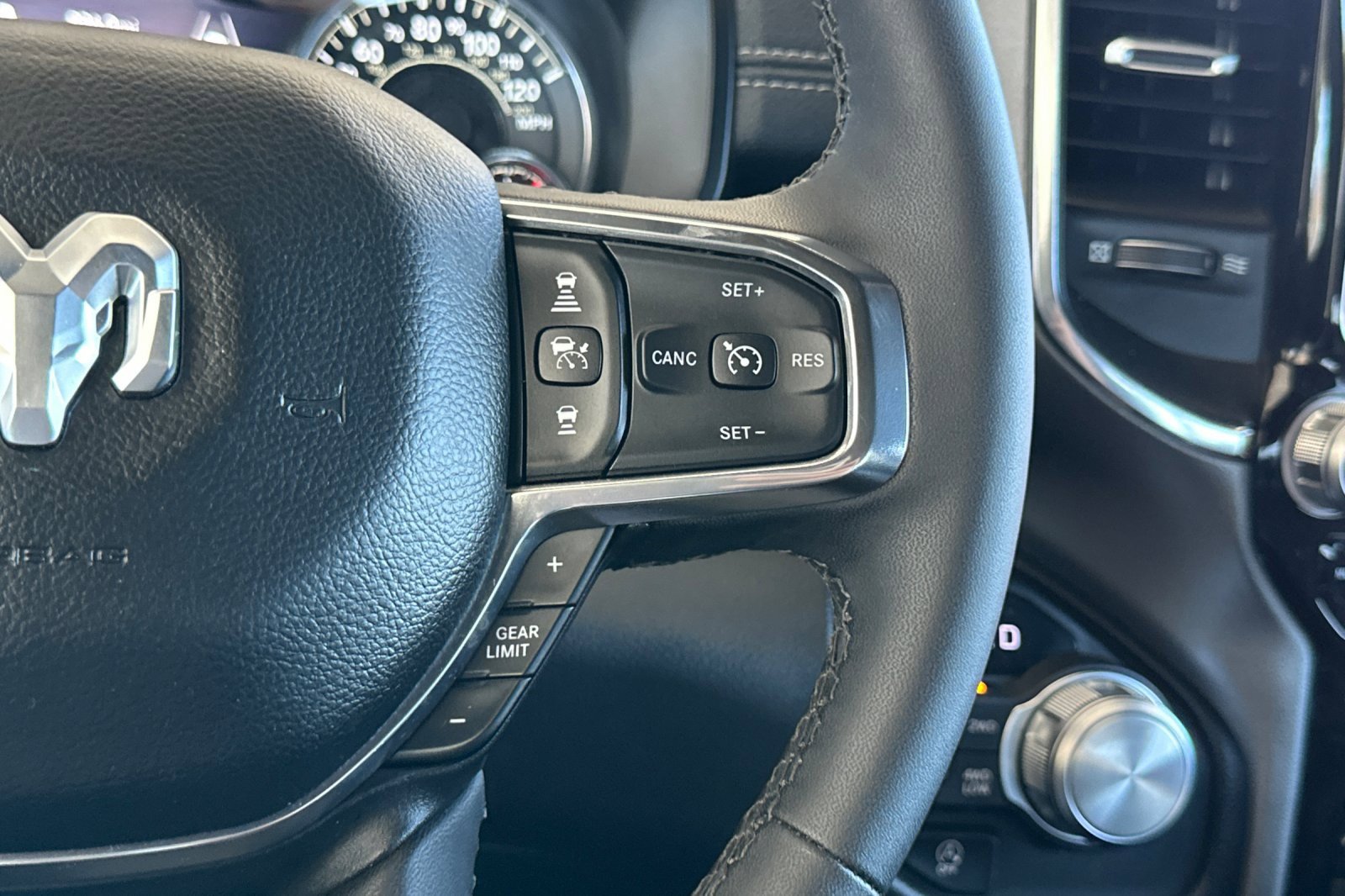 Used 2025 RAM 1500 Laramie image 38