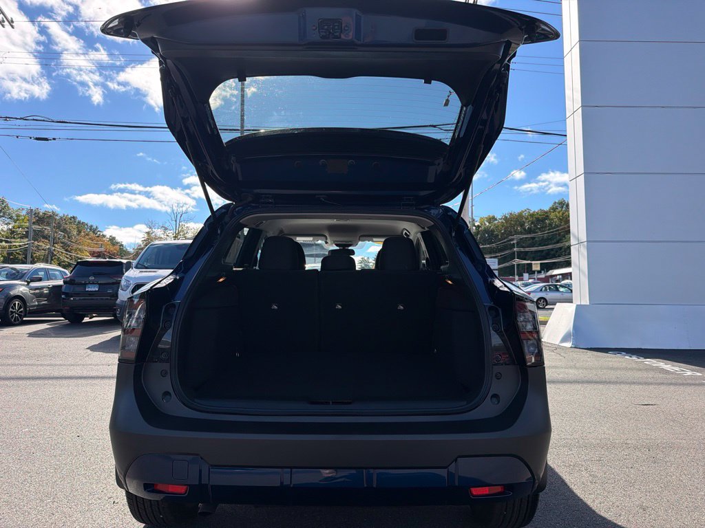 New 2027 Nissan Kicks SV AWD/4WD image 22