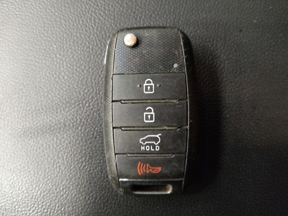Used 2019 Kia Sorento S FWD image 32