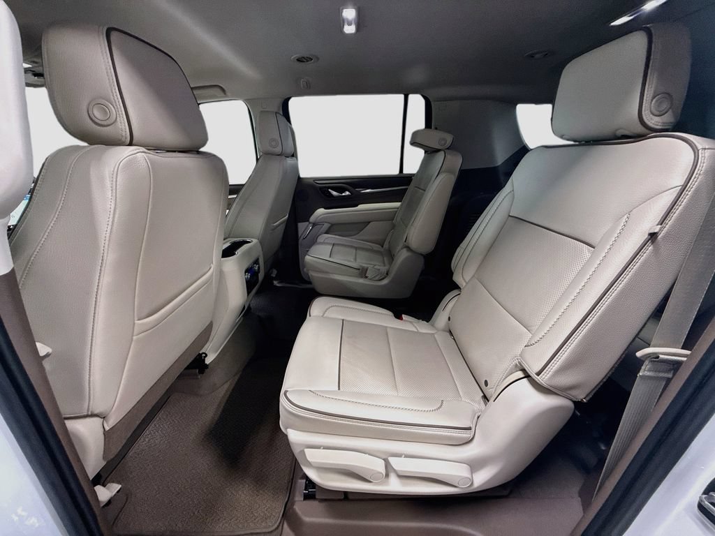 Used 2021 GMC Yukon XL Denali AWD/4WD image 25