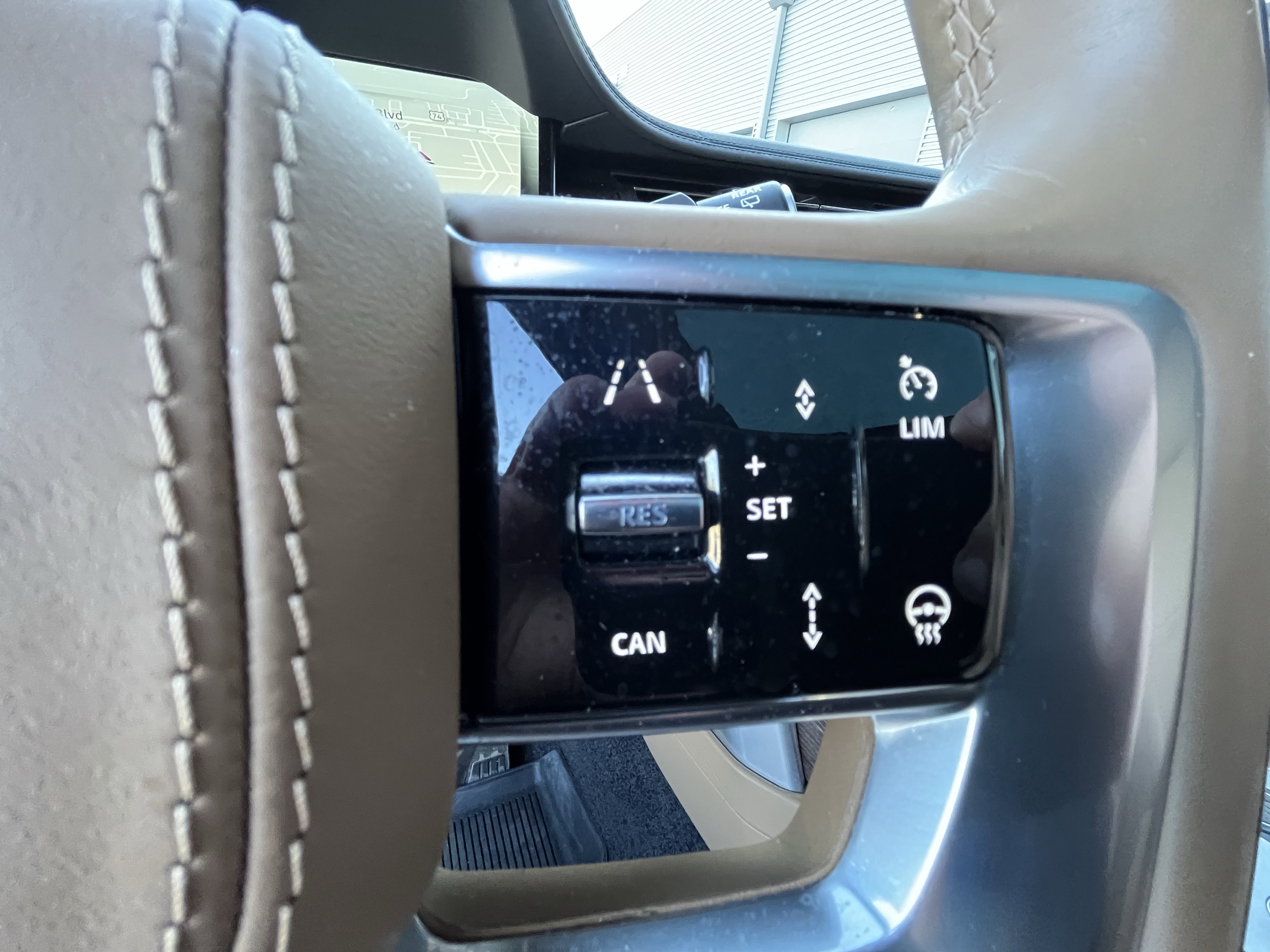 Certified 2023 Land Rover Range Rover SE image 19