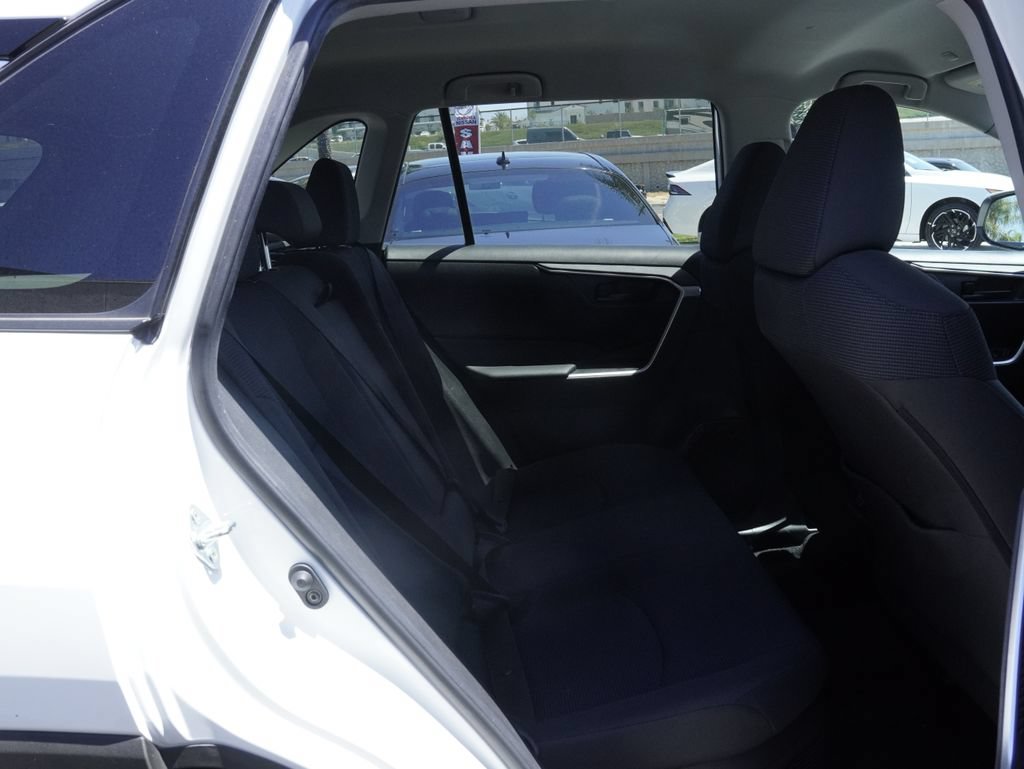 Used 2024 Toyota RAV4 LE AWD/4WD image 27