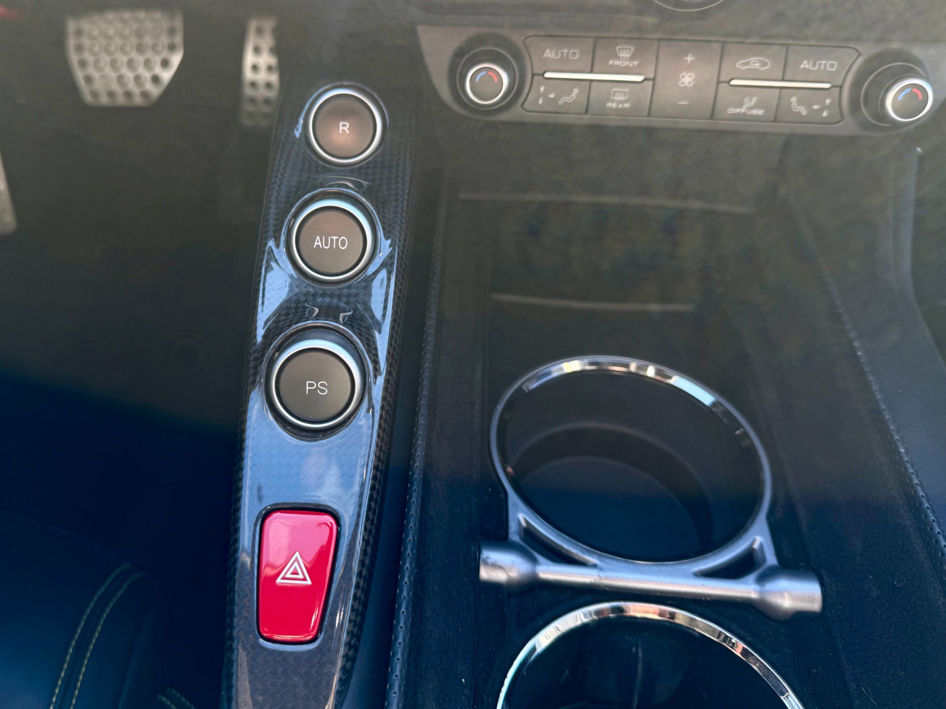 Used 2018 Ferrari GTC4Lusso T image 30