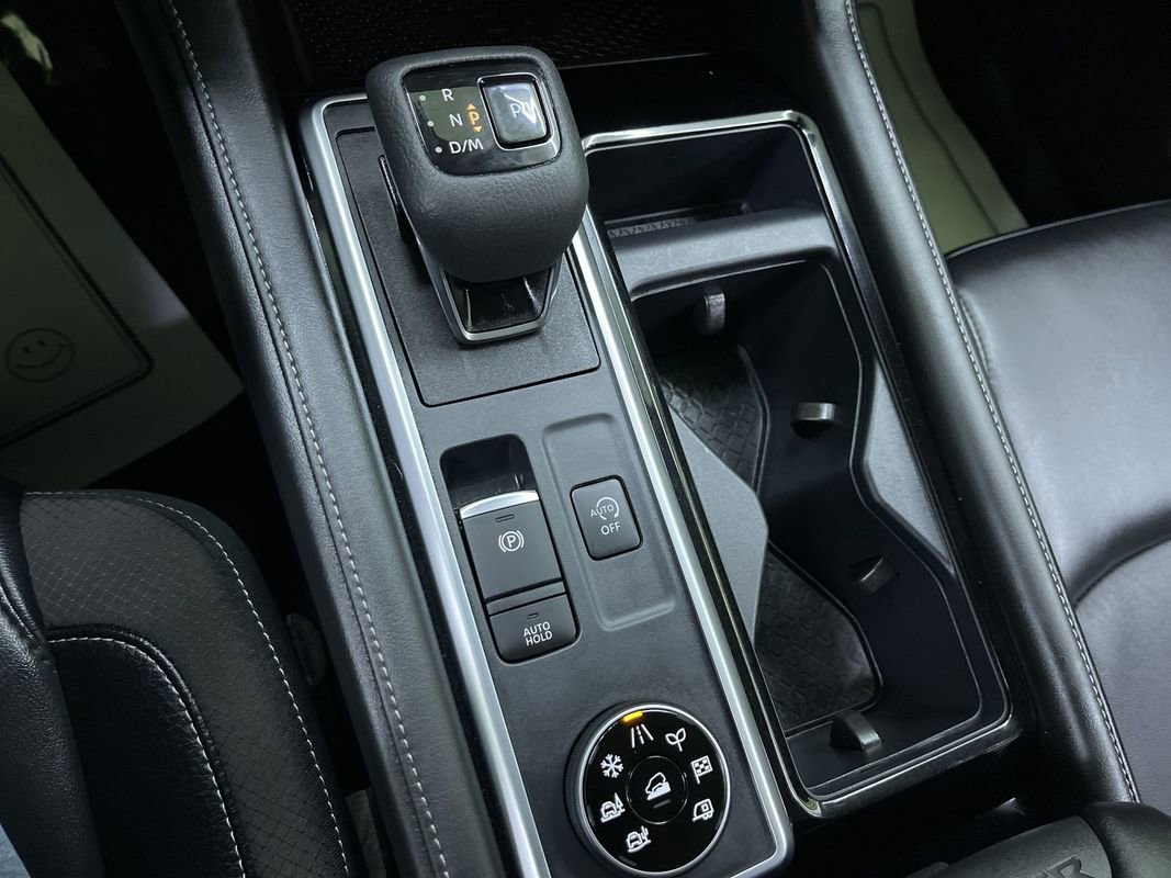 Used 2024 Nissan Pathfinder SL image 25