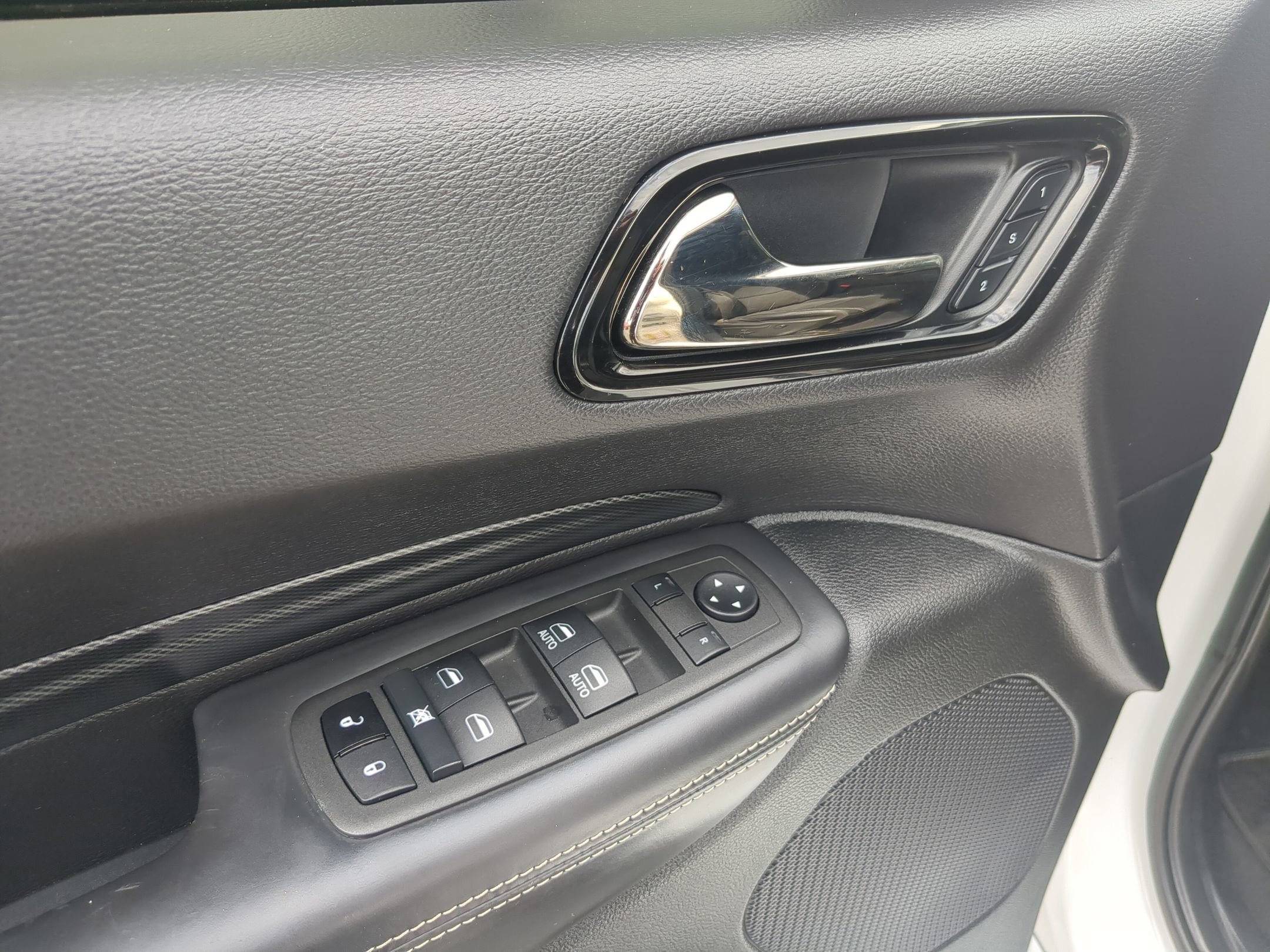 Used 2022 Dodge Durango SRT image 12