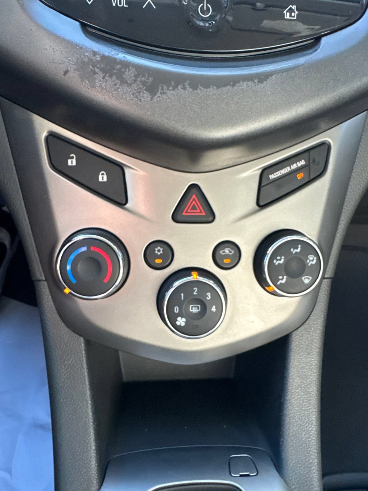 Used 2015 Chevrolet Sonic LT FWD image 28