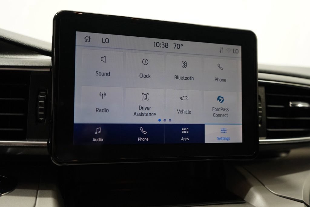 Used 2024 Ford Explorer XLT w/ Equipment Group 202A AWD/4WD image 24