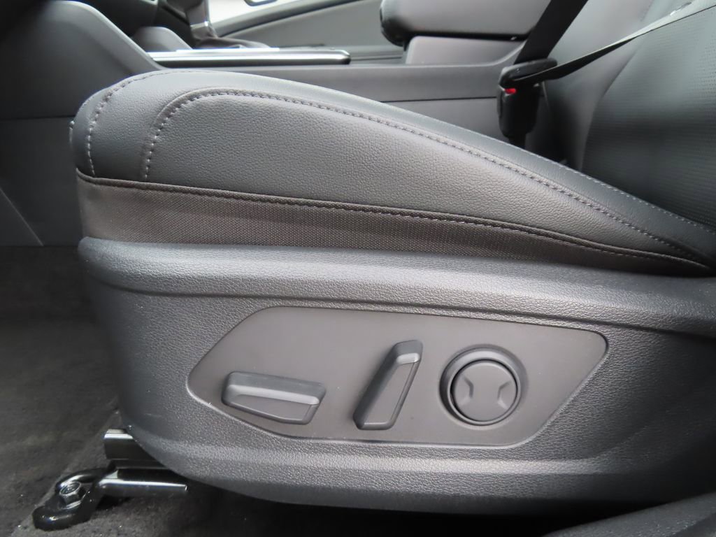New 2026 Kia Sportage EX FWD image 8