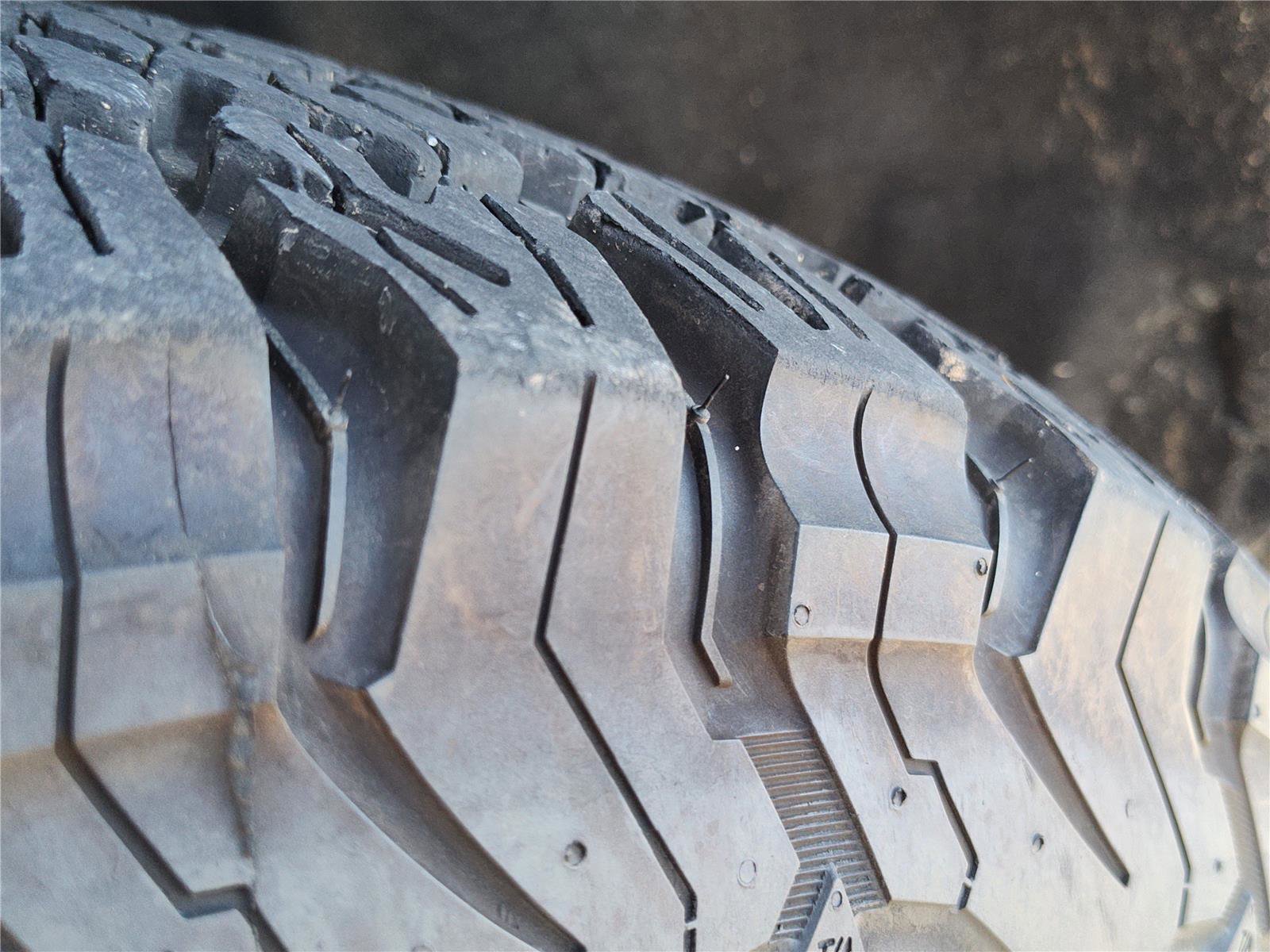 Used 2024 Ford Bronco Raptor w/ Interior Carbon Fiber Pack 6 image 12