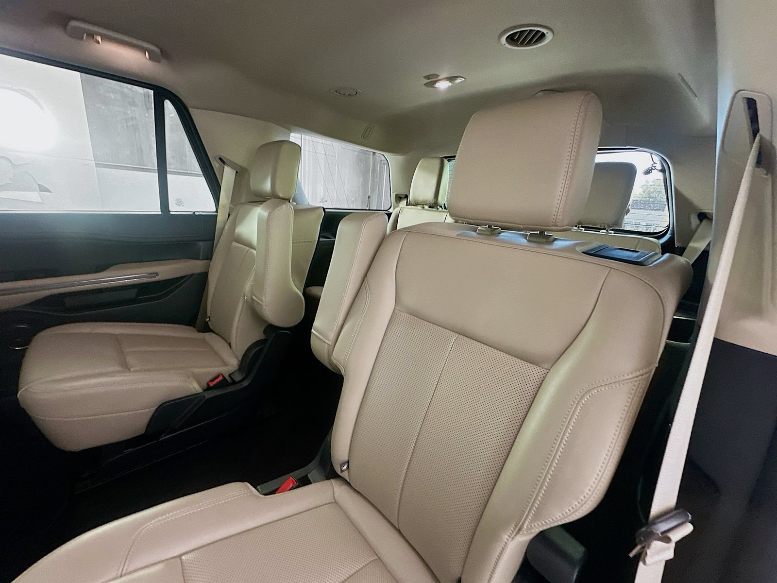 Used 2022 Ford Expedition XLT AWD/4WD image 24