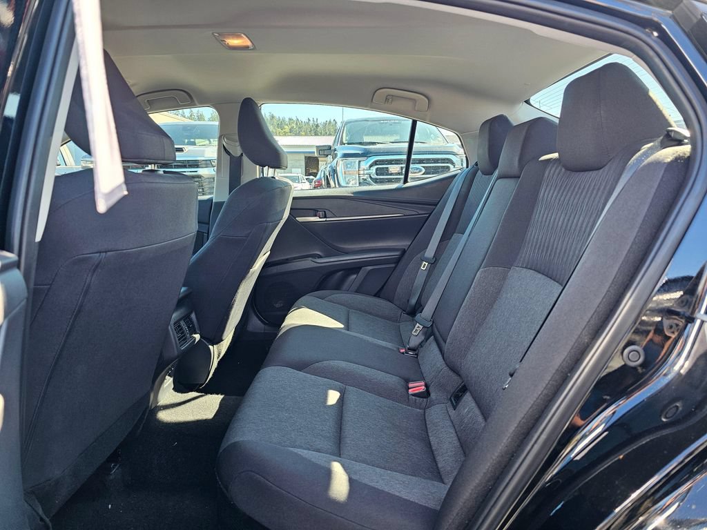 Used 2025 Toyota Camry LE FWD image 17