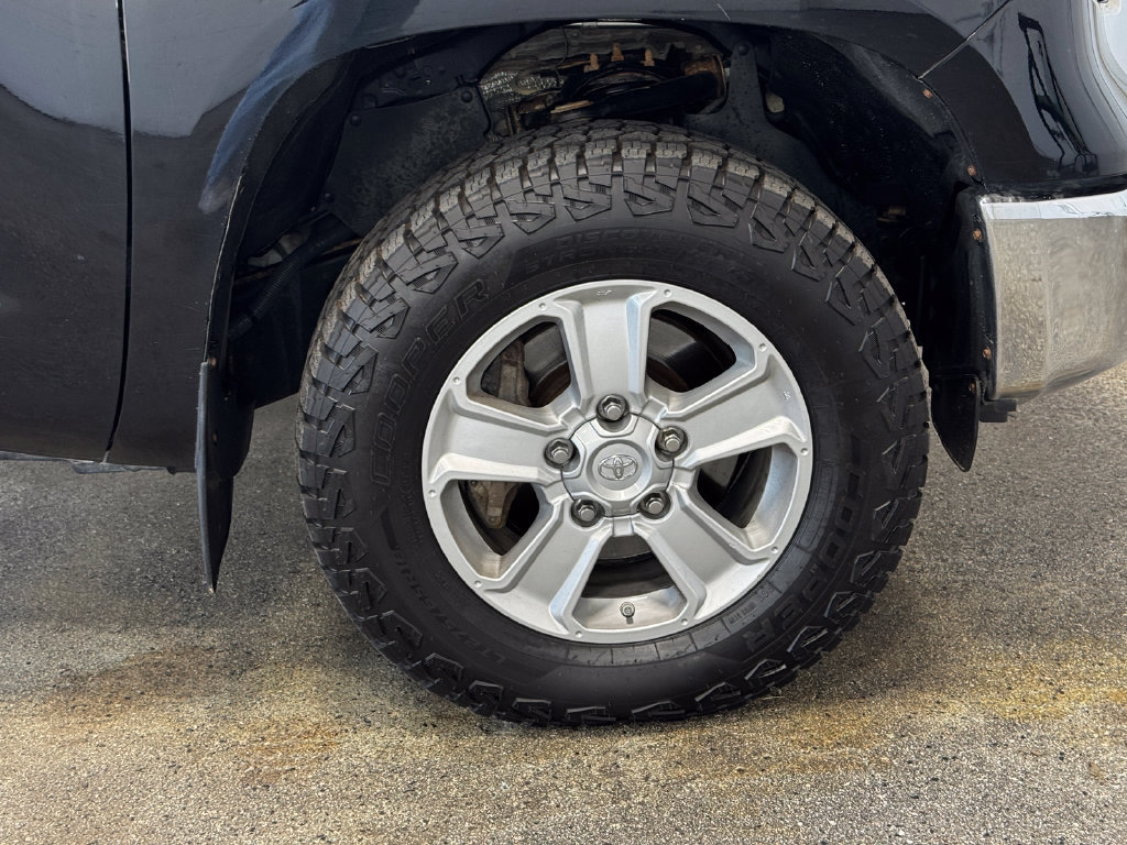 Used 2021 Toyota Tundra SR5 AWD/4WD image 24