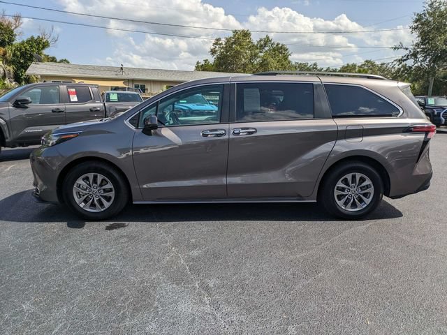 Used 2022 Toyota Sienna XLE FWD image 6