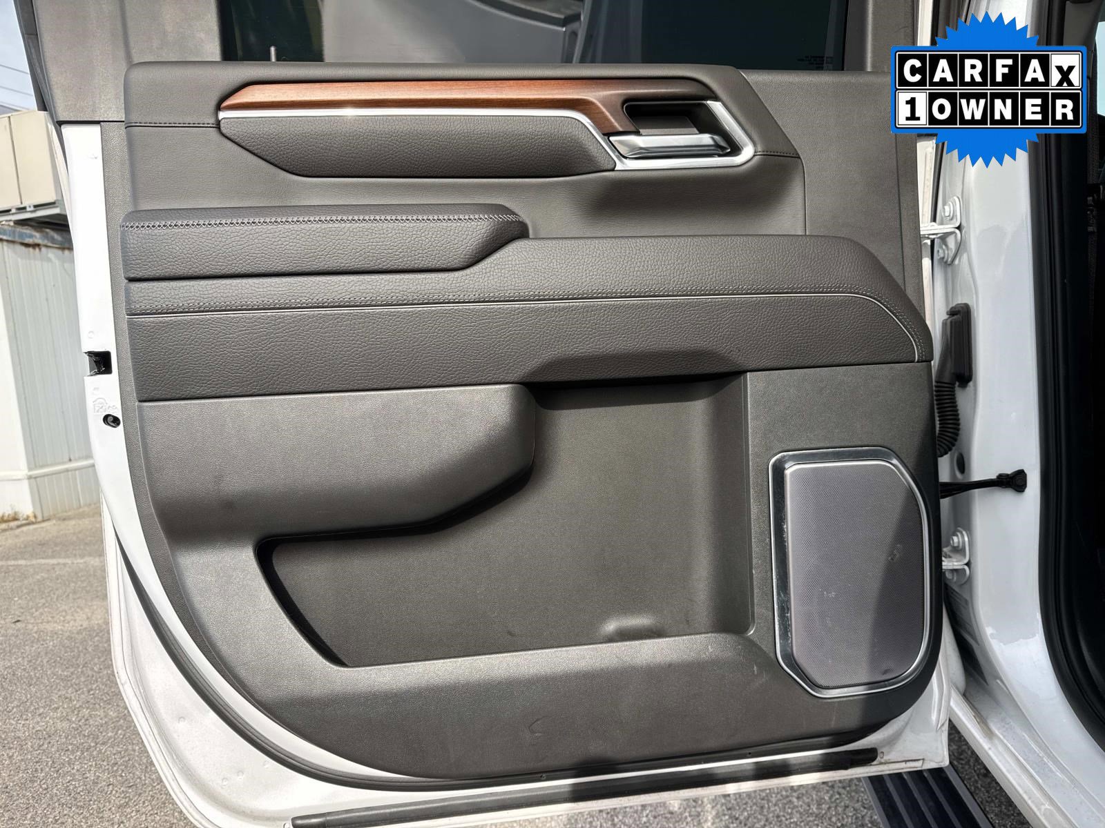 Used 2024 GMC Sierra 3500 Denali w/ Denali Reserve Package image 16