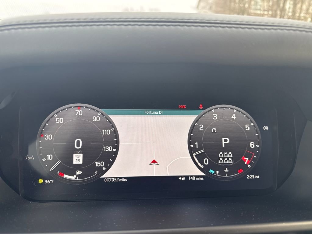 New 2024 Land Rover Defender 130 X-Dynamic SE image 22