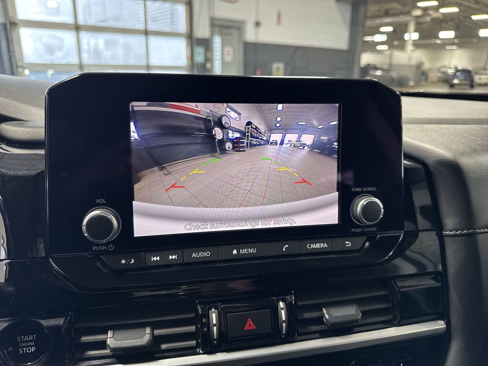 Certified 2025 Nissan Pathfinder SV image 15