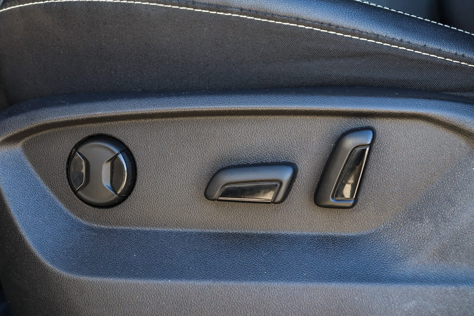 Used 2022 Volkswagen Atlas SE w/ Panoramic Sunroof Package image 23