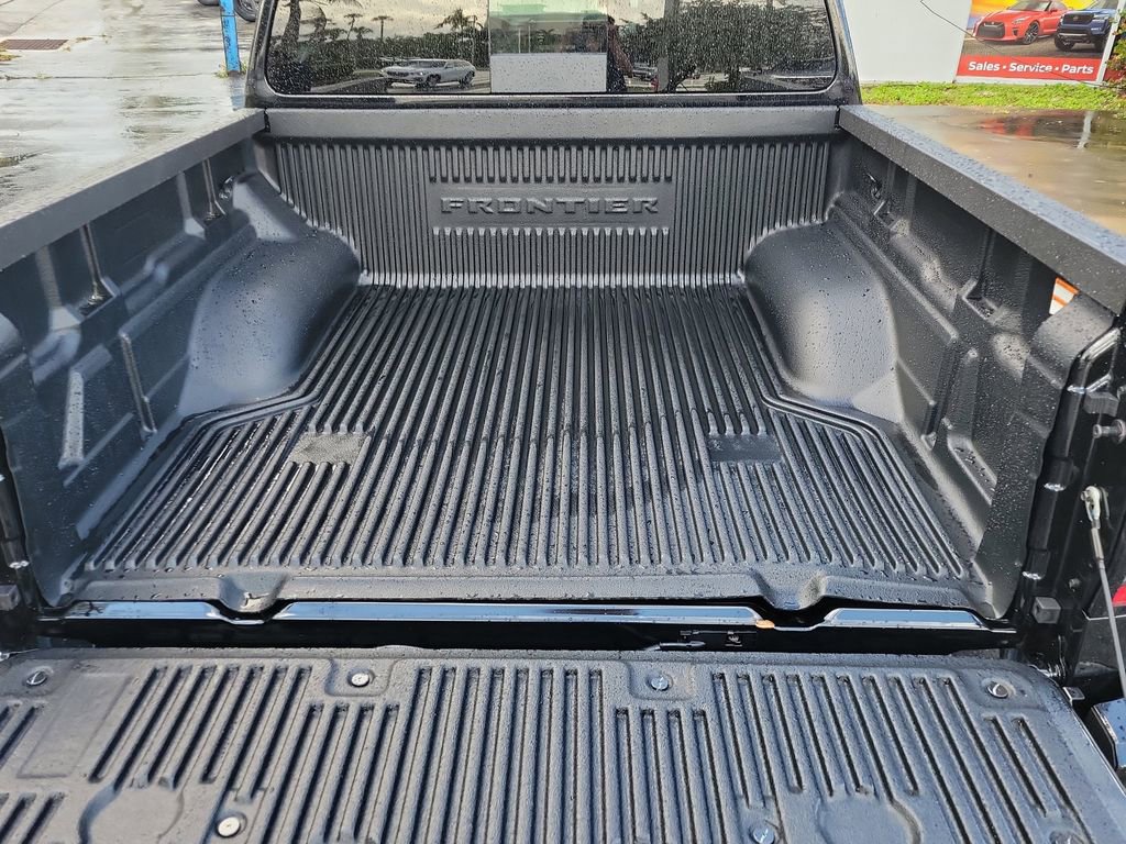 New 2026 Nissan Frontier SV image 9