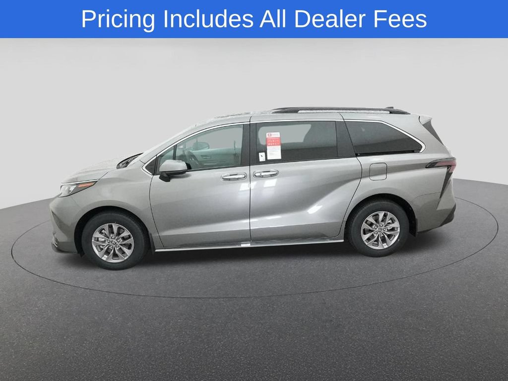 New 2026 Toyota Sienna XLE FWD image 3
