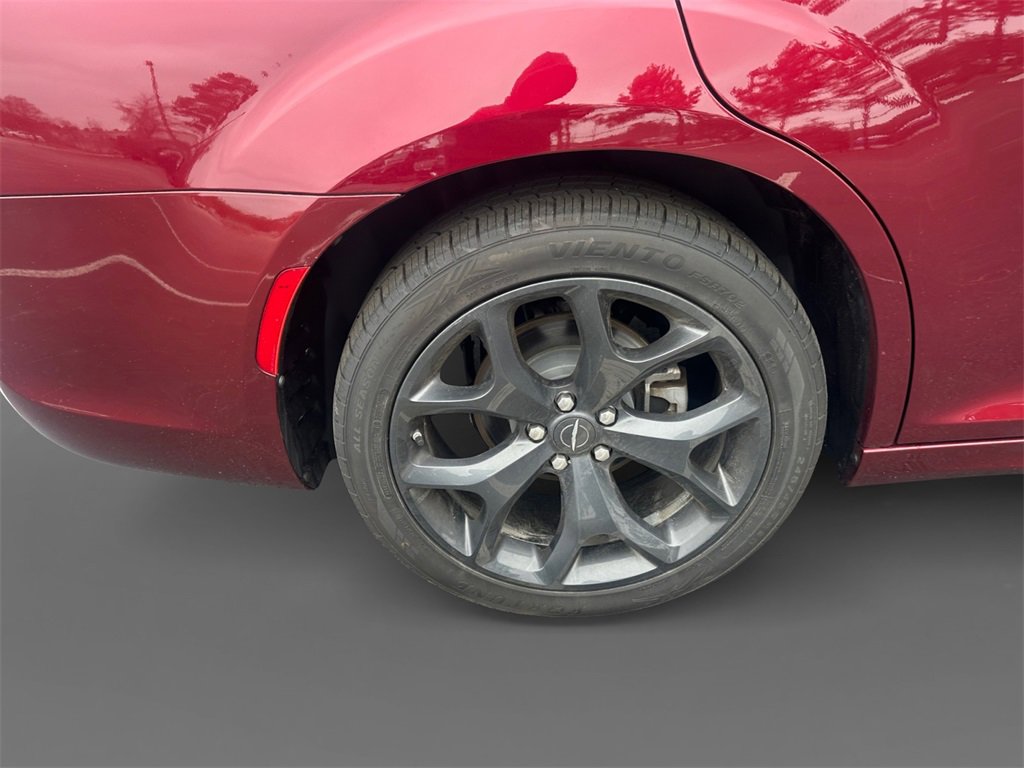 Used 2023 Chrysler 300 Touring L w/ Popular Equipment Group image 10