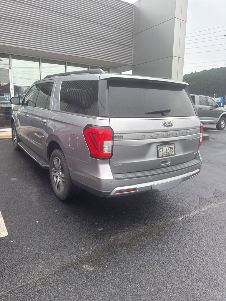 Used 2022 Ford Expedition Max XLT RWD image 3