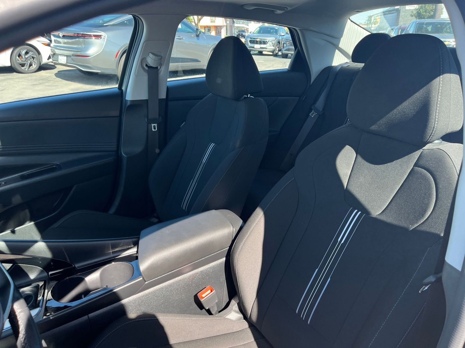 Used 2025 Hyundai Elantra SEL image 29