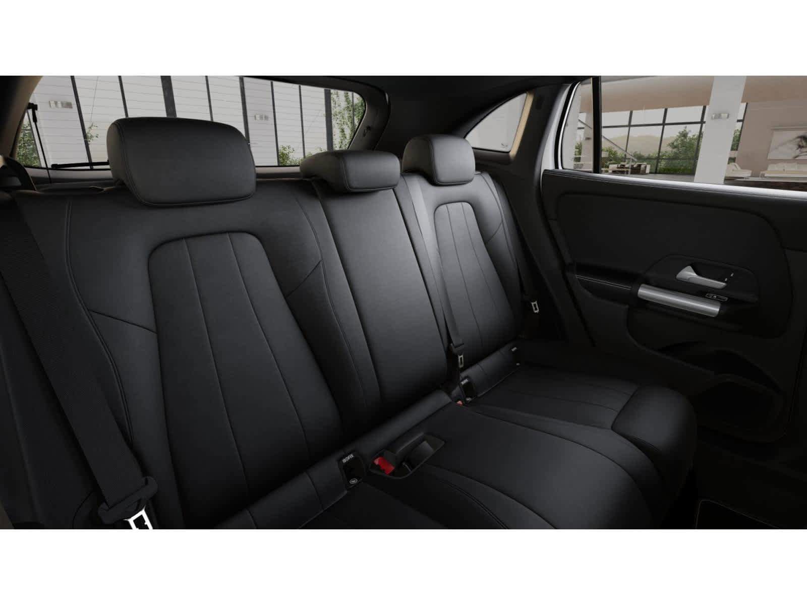 Used 2026 Mercedes-Benz GLA 250 4MATIC image 5