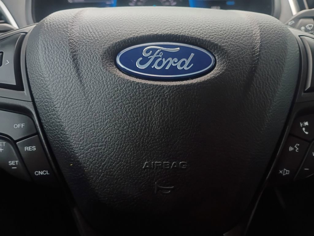 Used 2022 Ford Edge SE w/ Black Appearance Package image 5