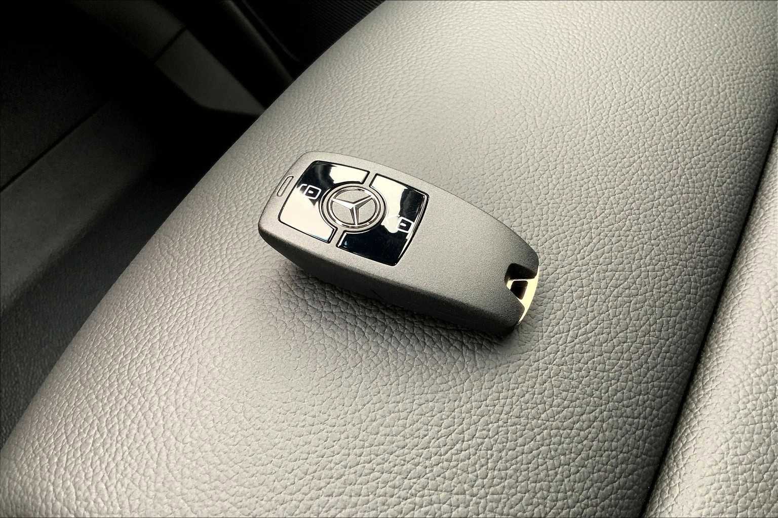 Used 2025 Mercedes-Benz Sprinter 2500 image 22