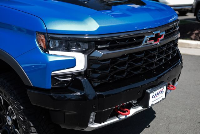 Used 2025 Chevrolet Silverado 1500 ZR2 w/ Technology Package AWD/4WD image 24