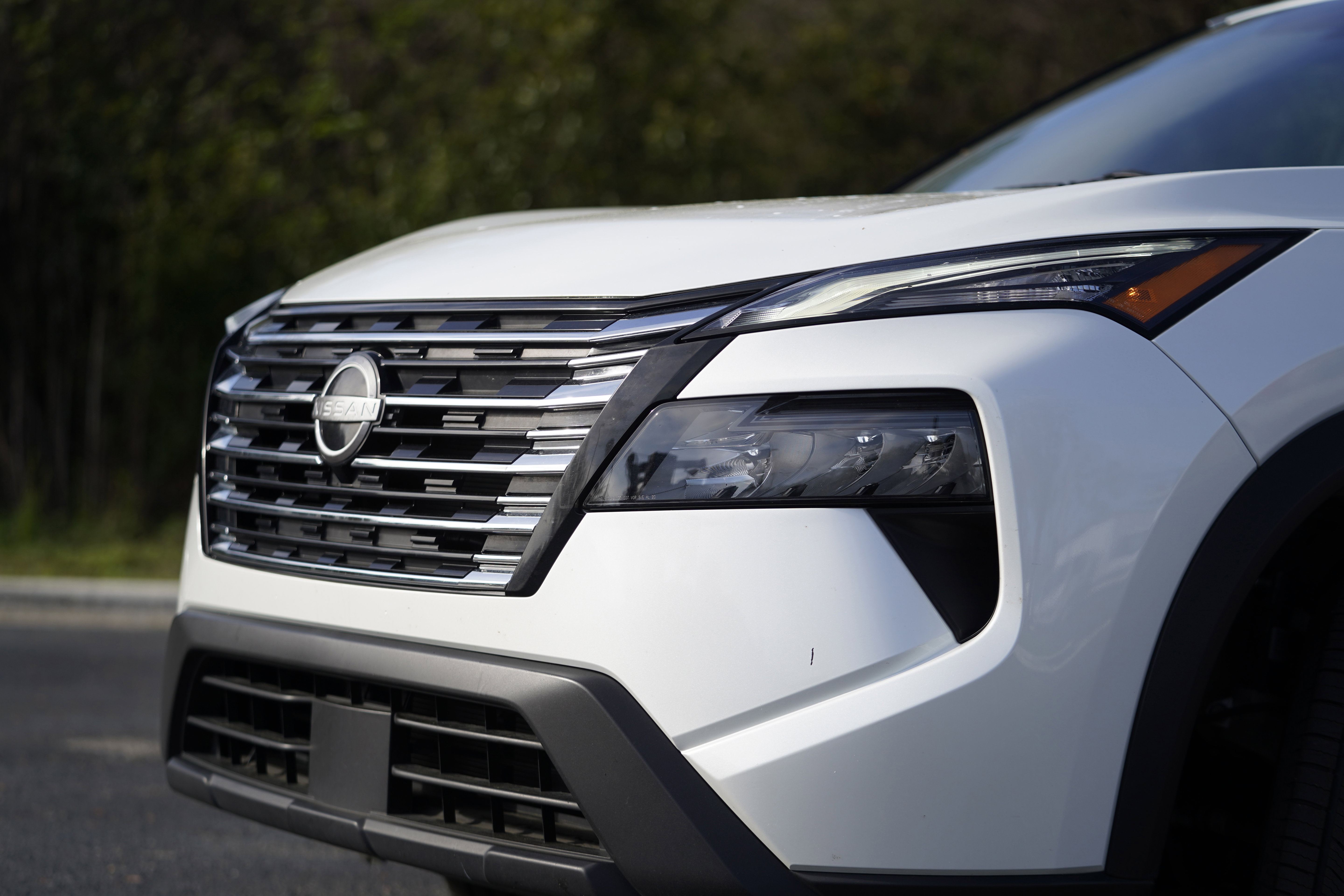 Used 2024 Nissan Rogue S image 32